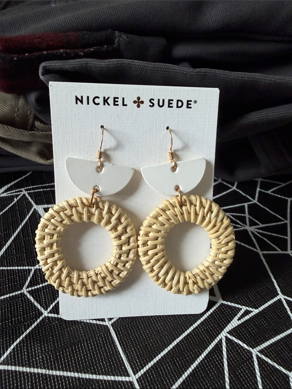 Nickel & Suede White Summer Rattan Hoop Earrings in Gold & White NWT